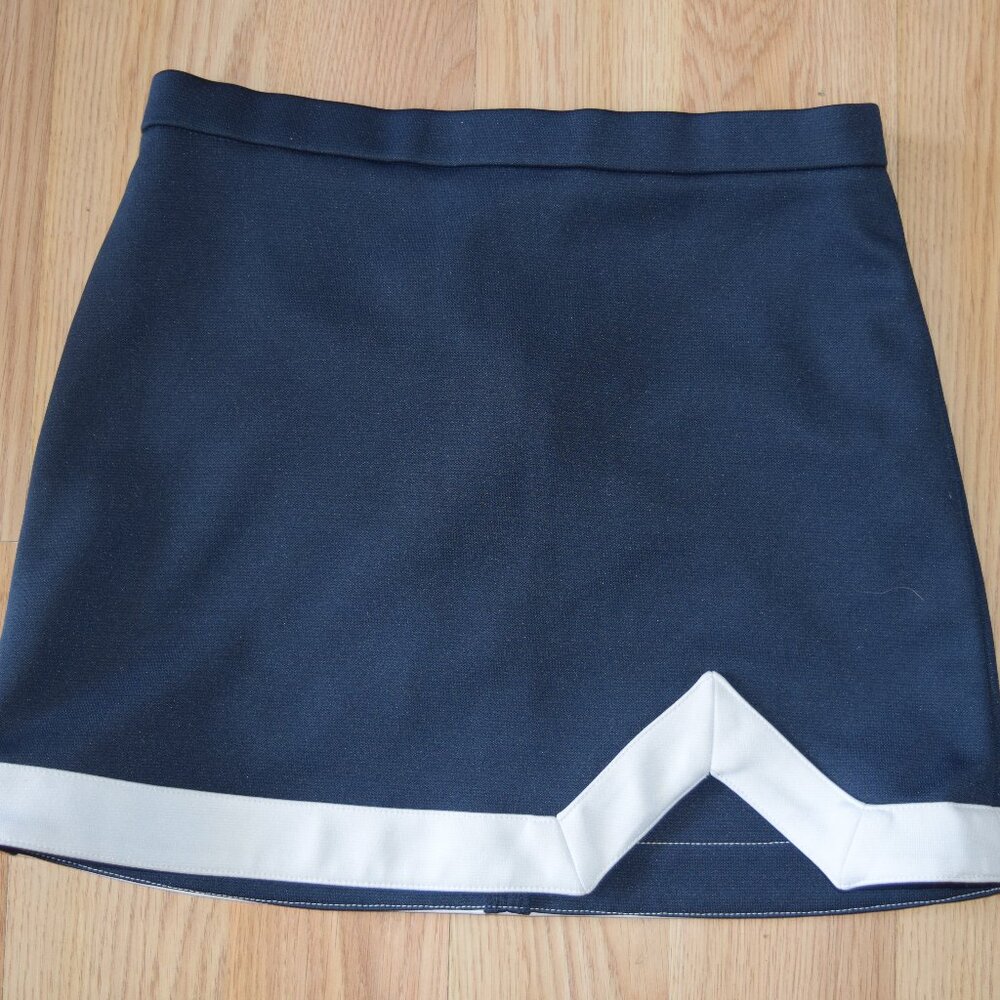 Champion Girls Cheer skirt EUC Sz. YL